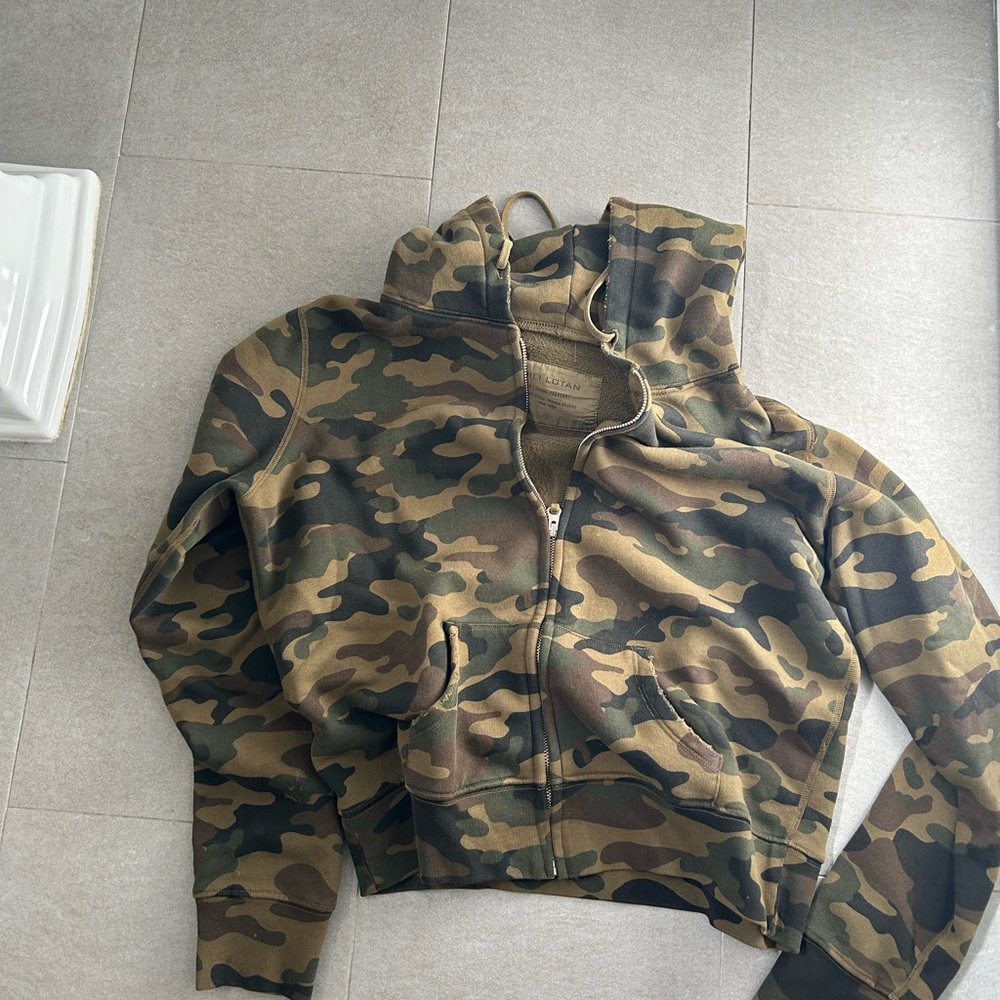 Nili Lotan sweatshirt.  Great condition. No stains